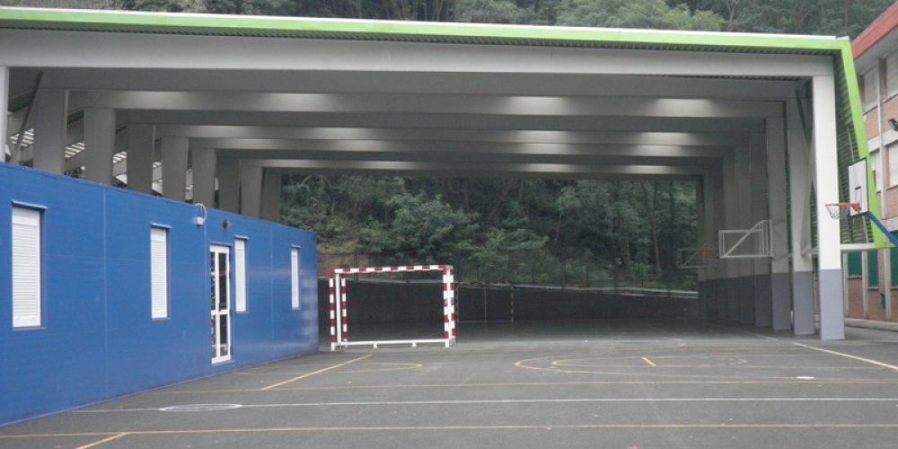 PAVIMENTACIÓN DE PISTA POLIDEPORTIVA EN PATIO COLEG. HERRI ESKOLA. ELGOIBAR