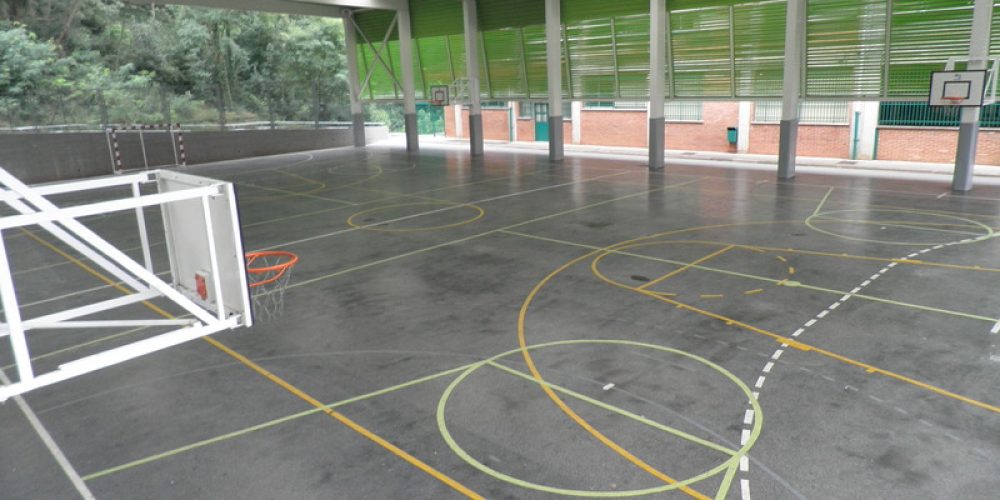 PAVIMENTACIÓN DE PISTA POLIDEPORTIVA EN PATIO COLEG. HERRI ESKOLA. ELGOIBAR