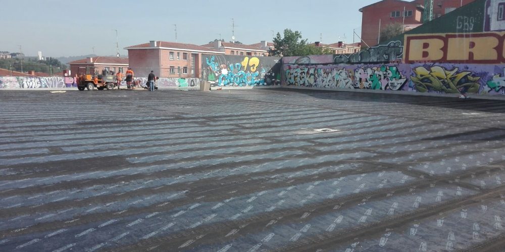 PATIO EN EL BARRIO DE LA PEÑA. BILBAO